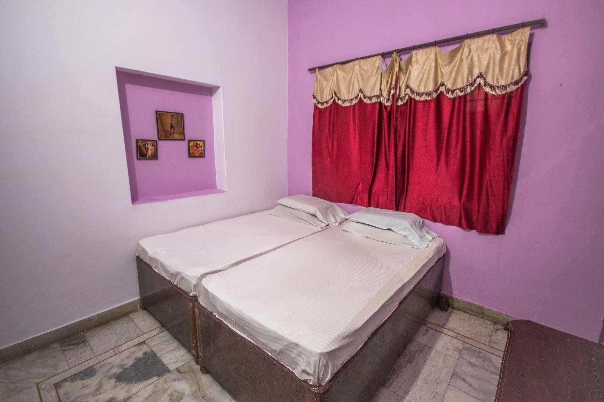 Albergue Backpacker Panda Friends - Agra Agra  Exterior foto